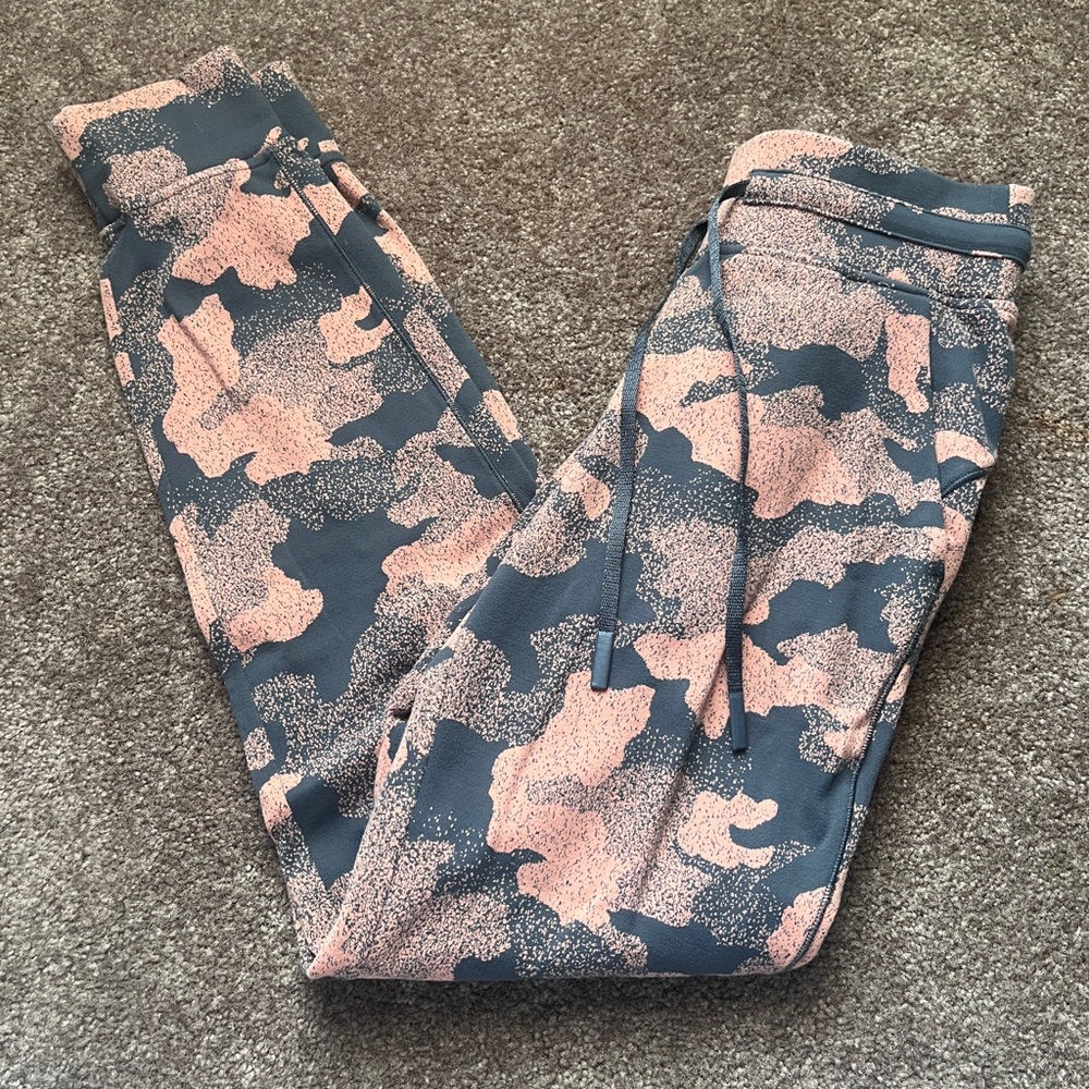 lululemon scuba joggers camo